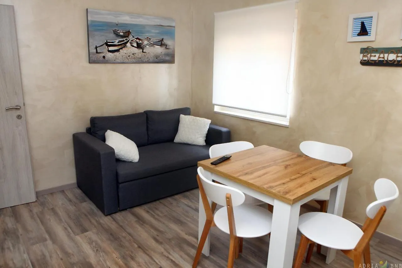 Nice Apartment Near The Sea Es3 Umag Kroatië