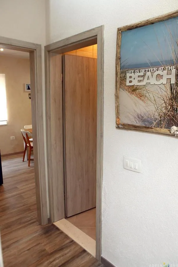 Nice Apartment Near The Sea Es3 Umag