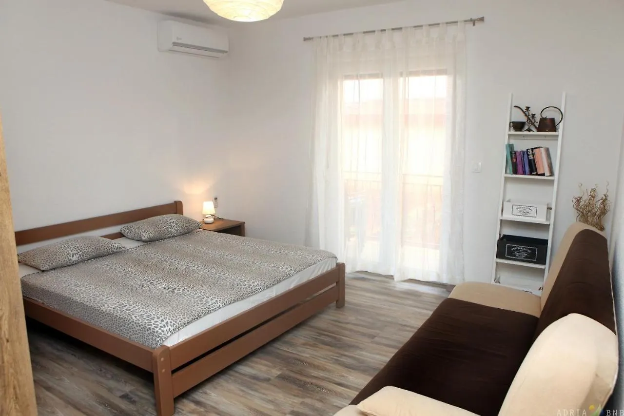 Nice Apartment Near The Sea Es3 Umag