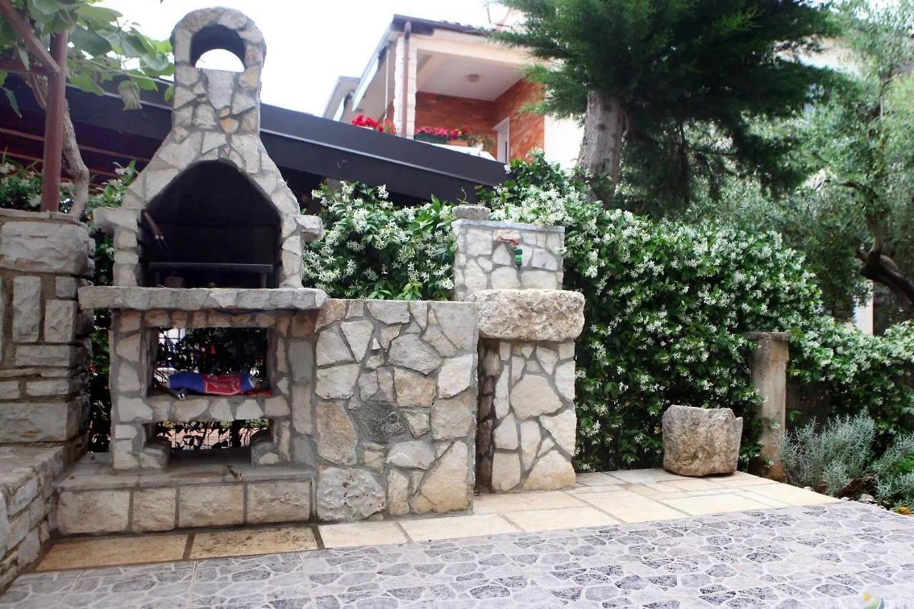 Nice Apartment Near The Sea Es3 Umag Kroatië